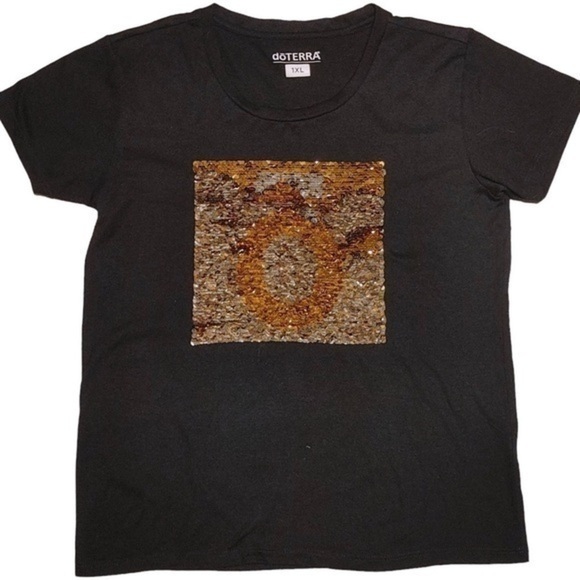 BLACK Fitted Sequined T-Shirt - Picture 1 of 3